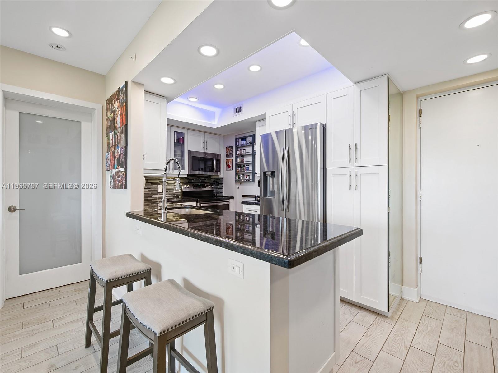 1000 River Reach Dr # 516
