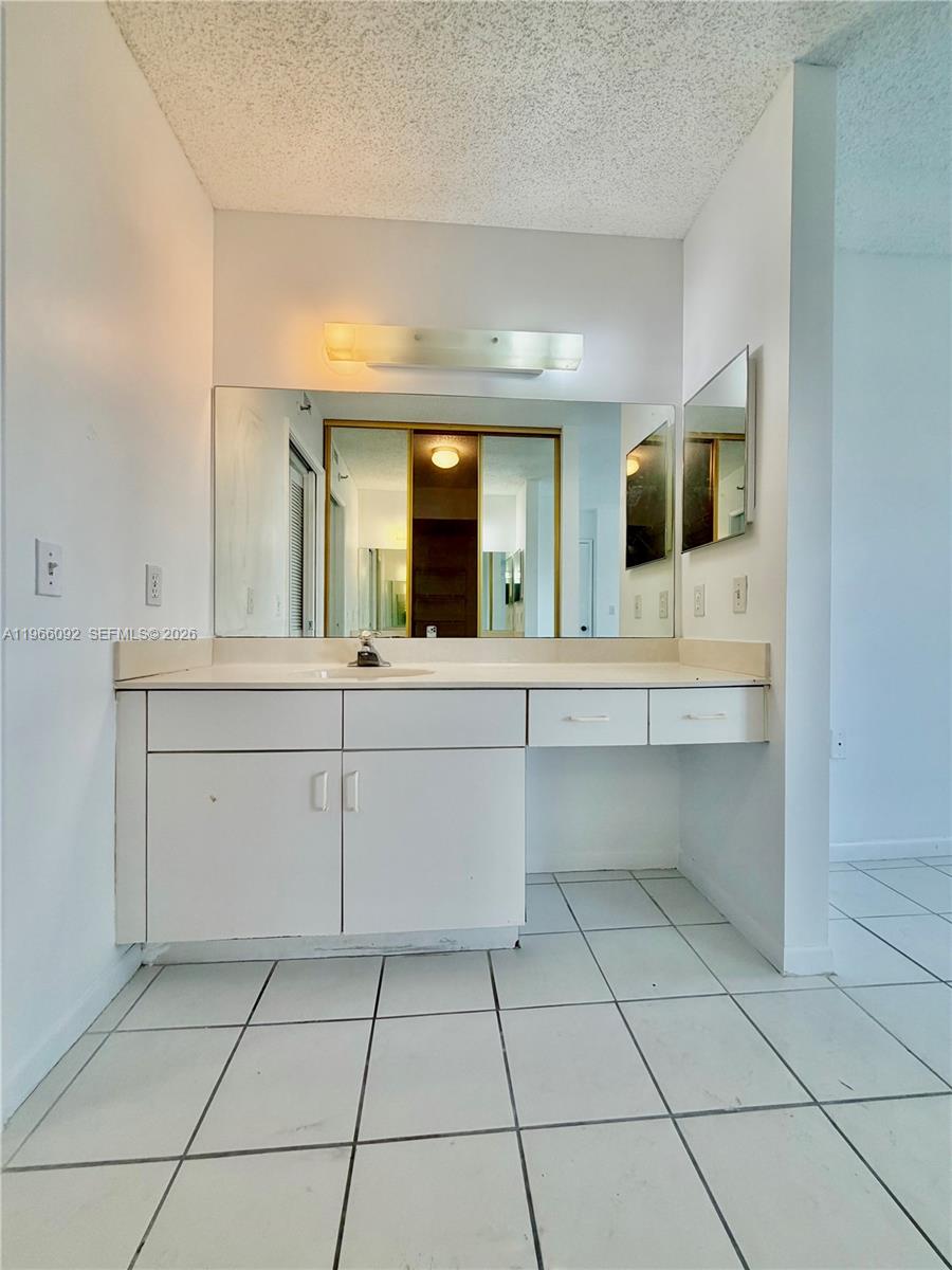 2334 S Cypress Bend Dr # 505