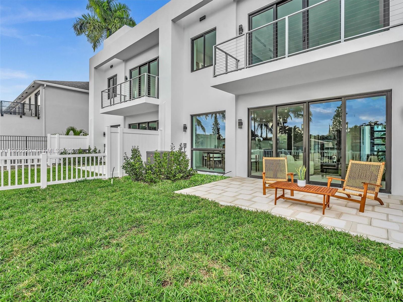 4632 SW 32nd Ave # C1