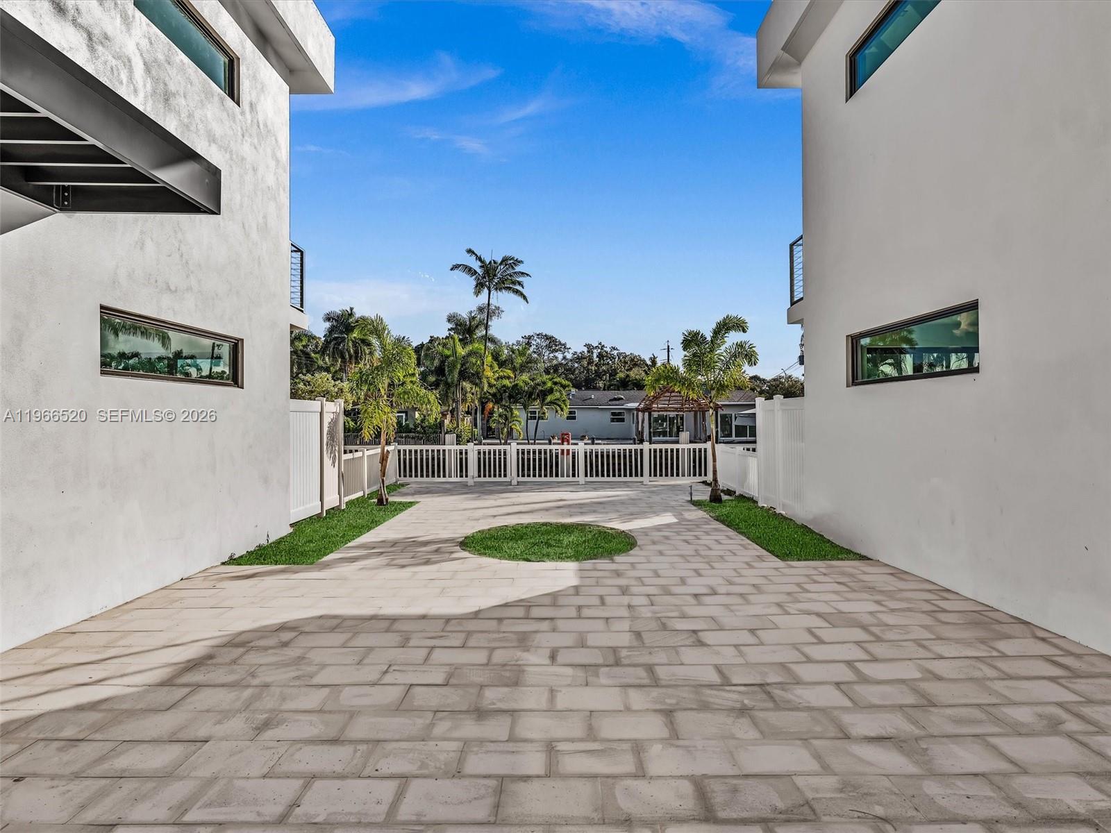 4632 SW 32nd Ave # C1