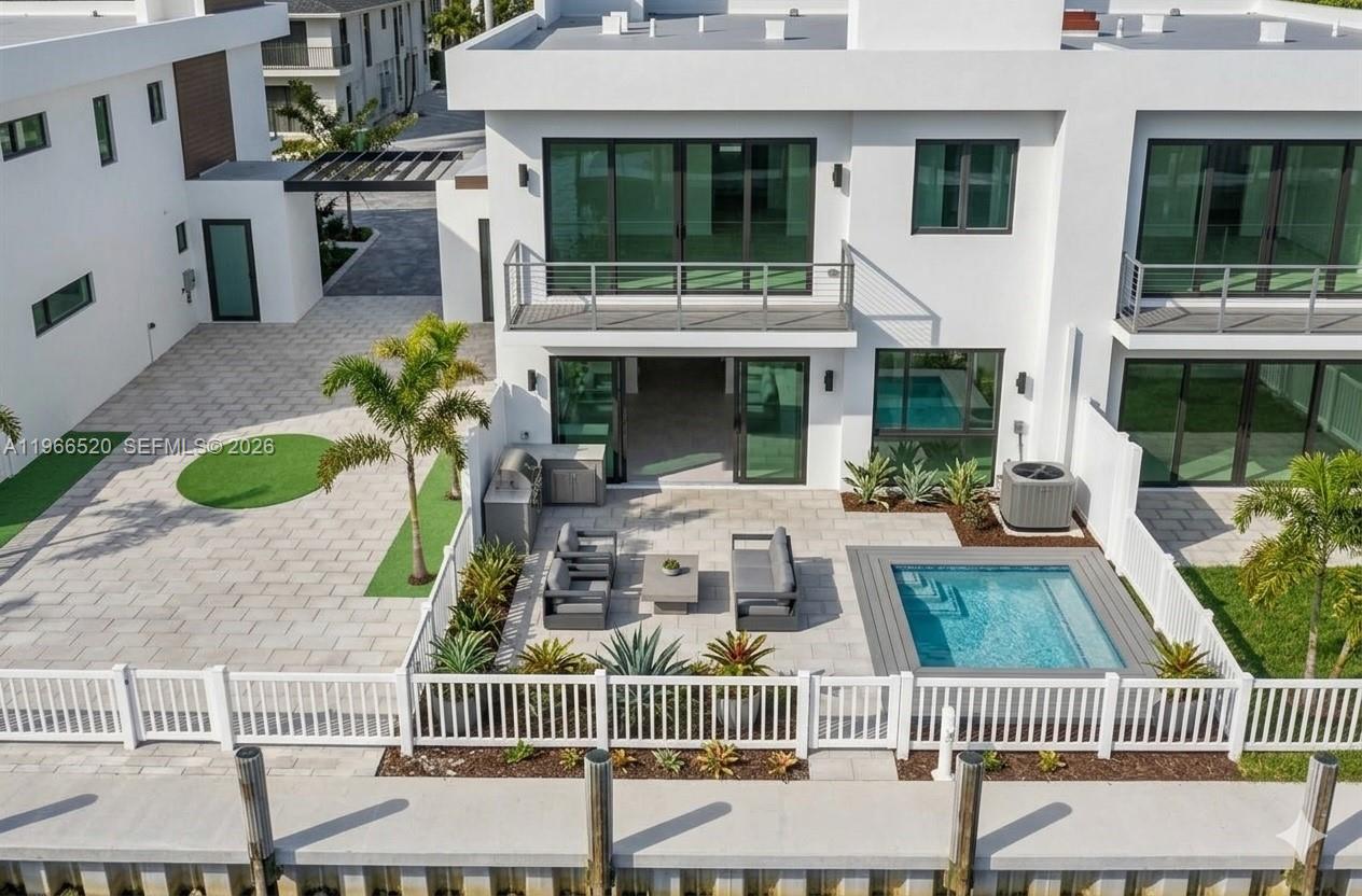 4632 SW 32nd Ave # C1