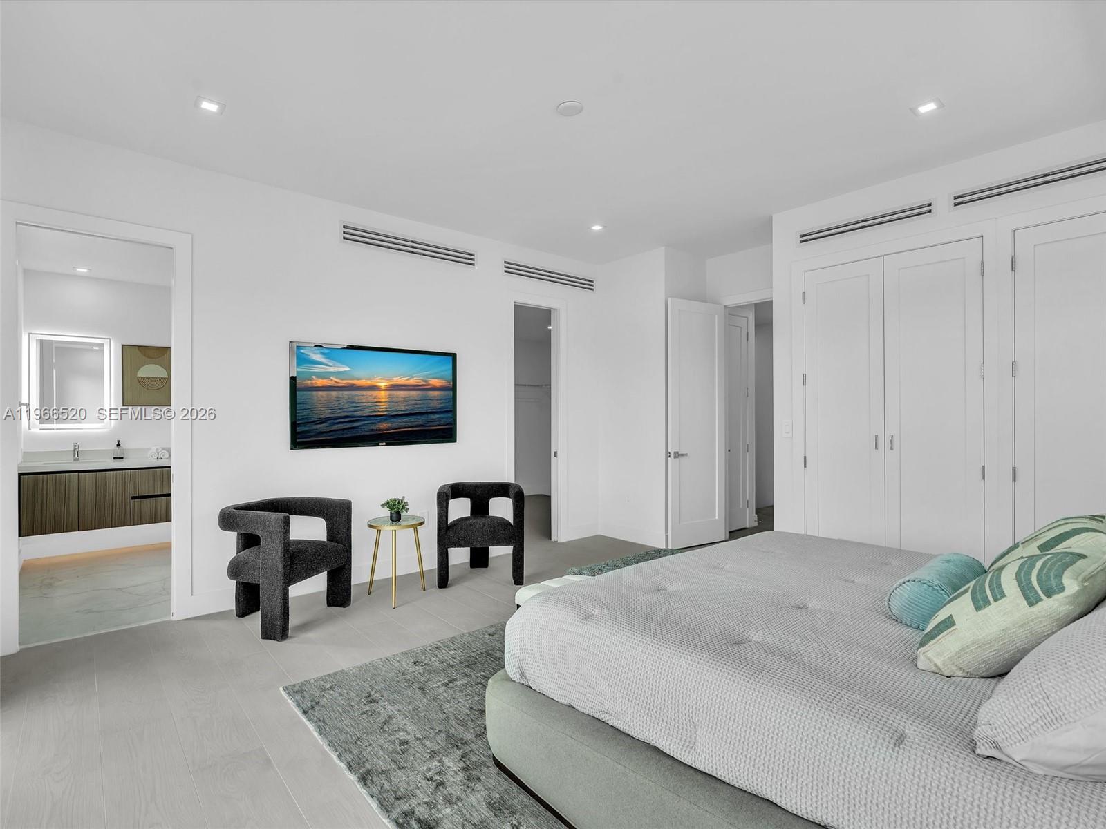 4632 SW 32nd Ave # C1