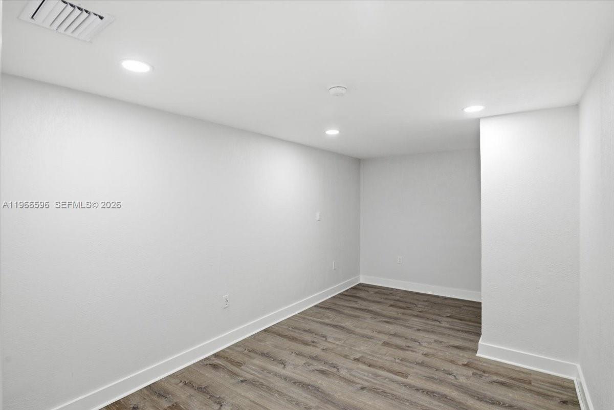 150 NW 29th St # 160