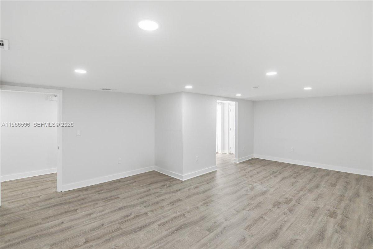 150 NW 29th St # 160
