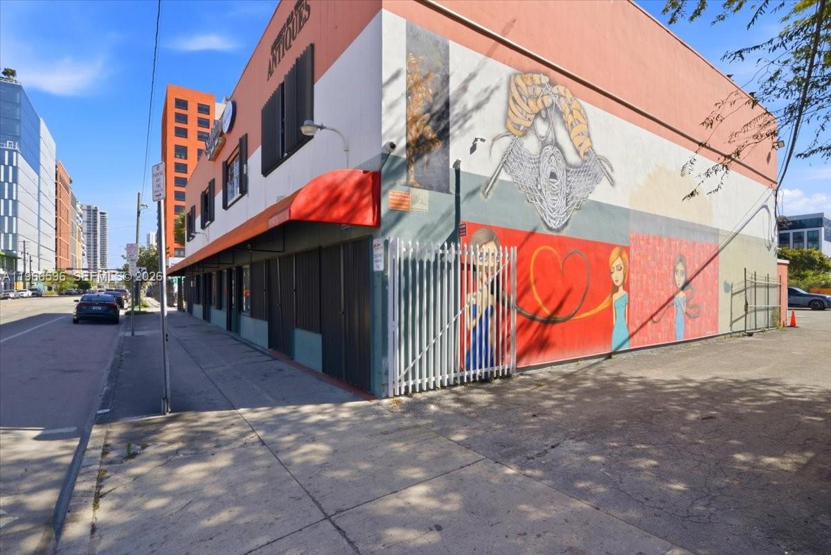 150 NW 29th St # 160
