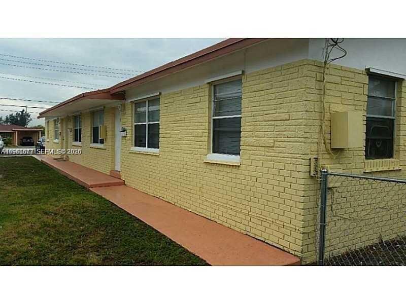 1013 Foster Rd # 1