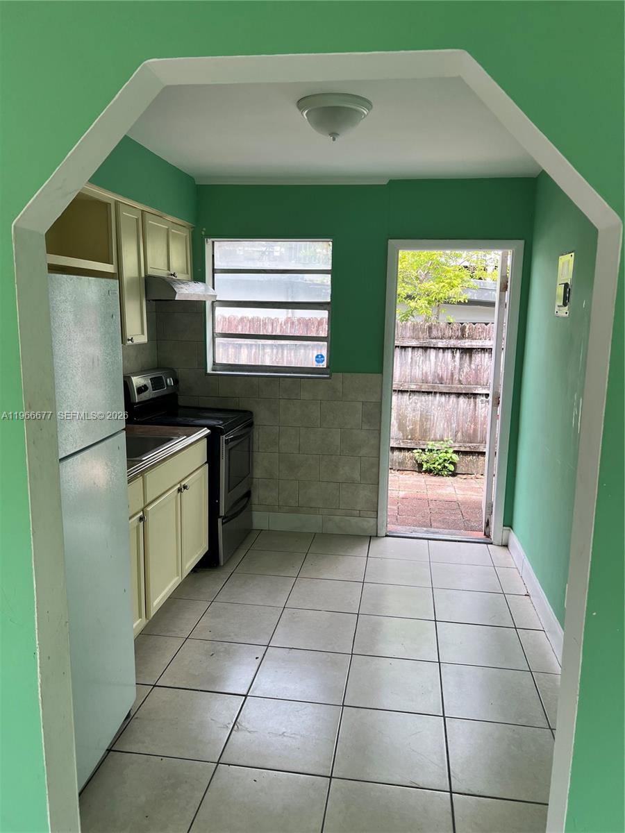 1013 Foster Rd # 1