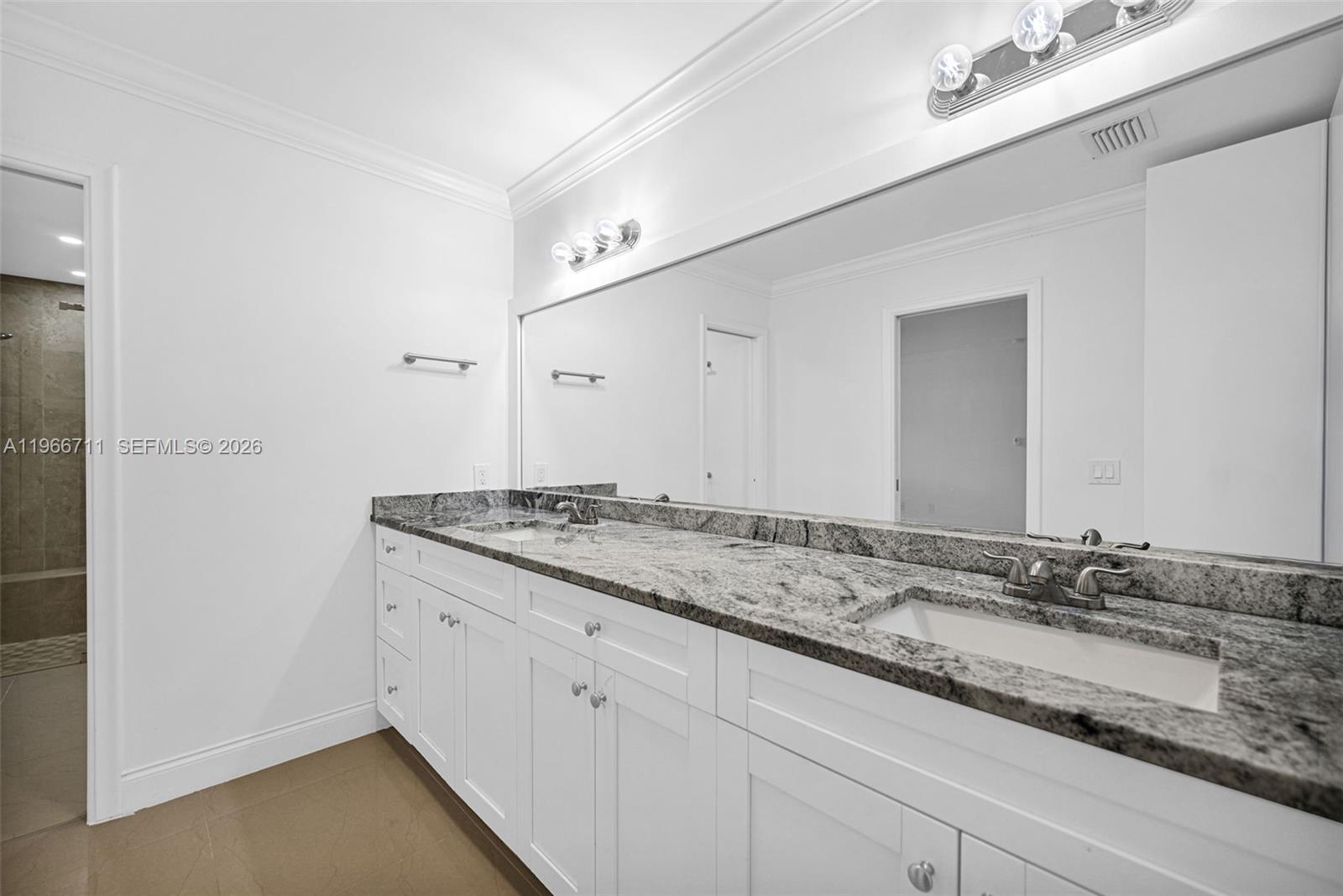 820 E Cypress Ln # 38 Unit: V-38