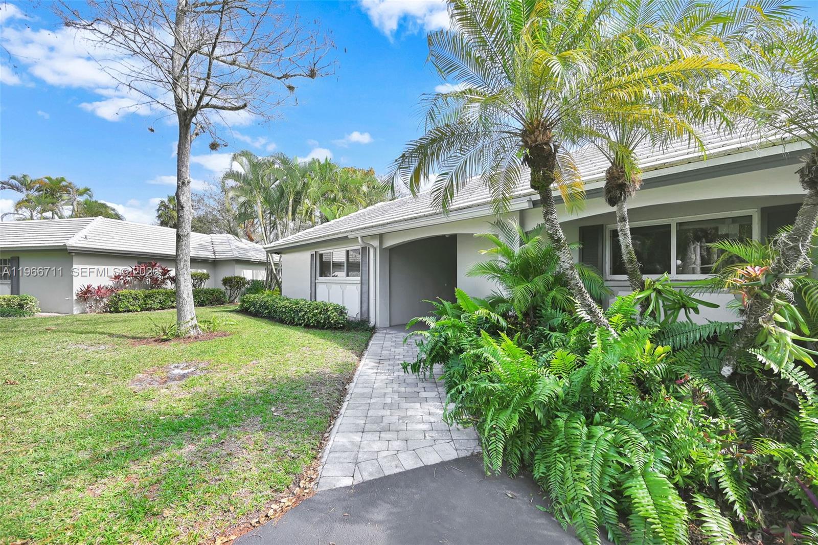 820 E Cypress Ln # 38 Unit: V-38