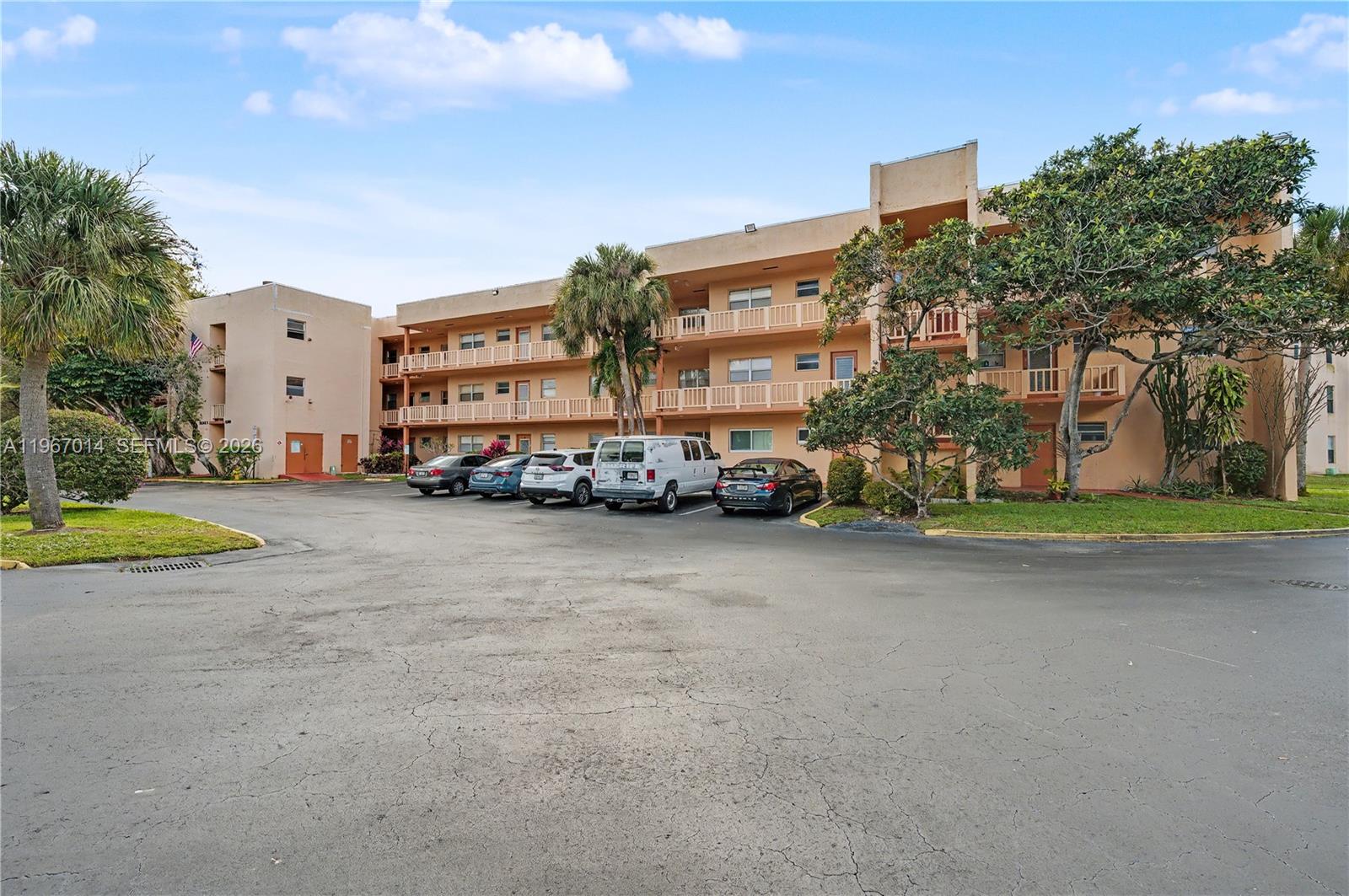 8380 Lagos De Campo Blvd # 307