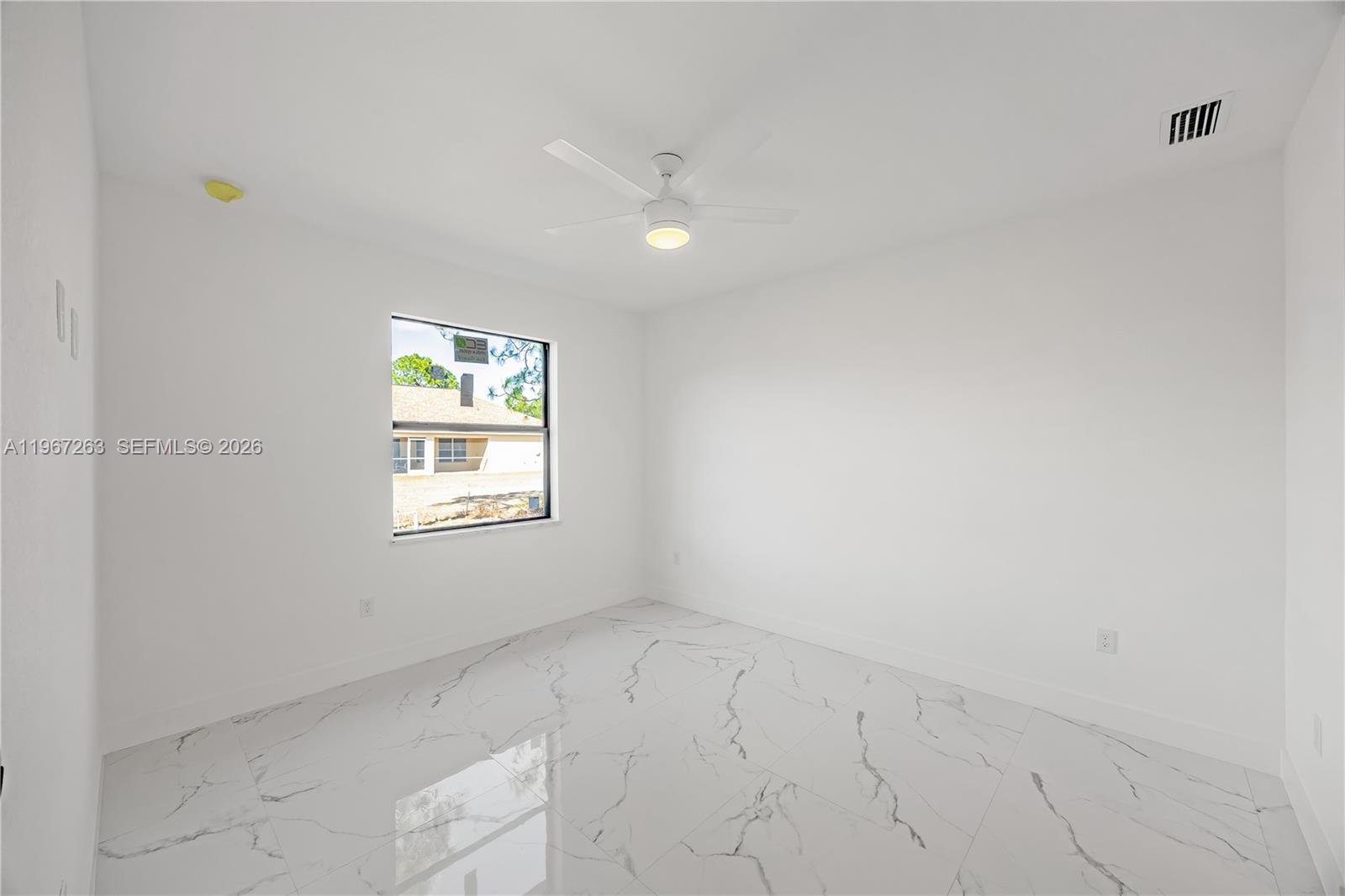 809 Vance Ave E
