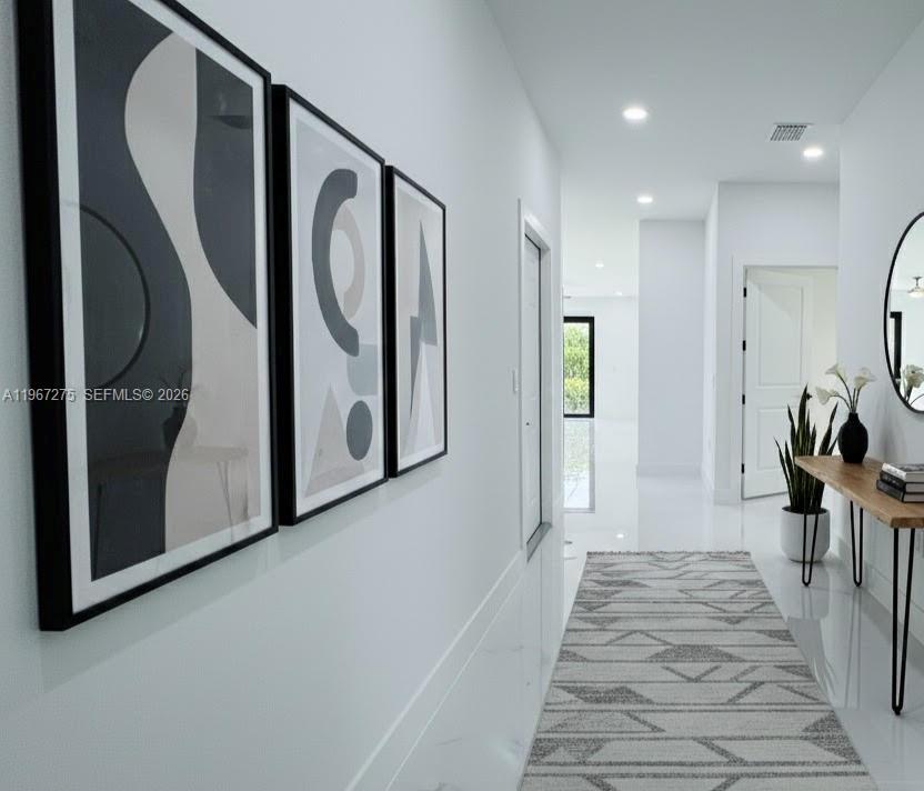505 W 10 ST