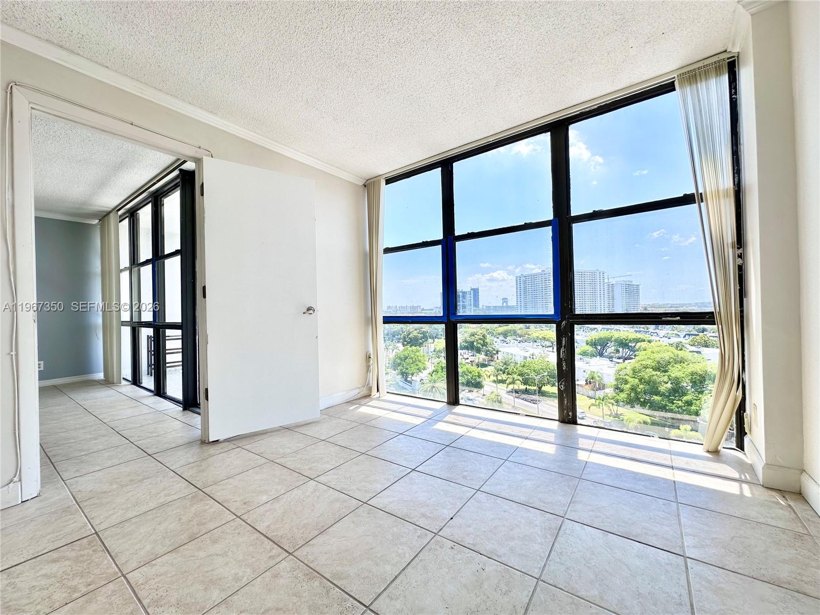800 Parkview Dr # 1007