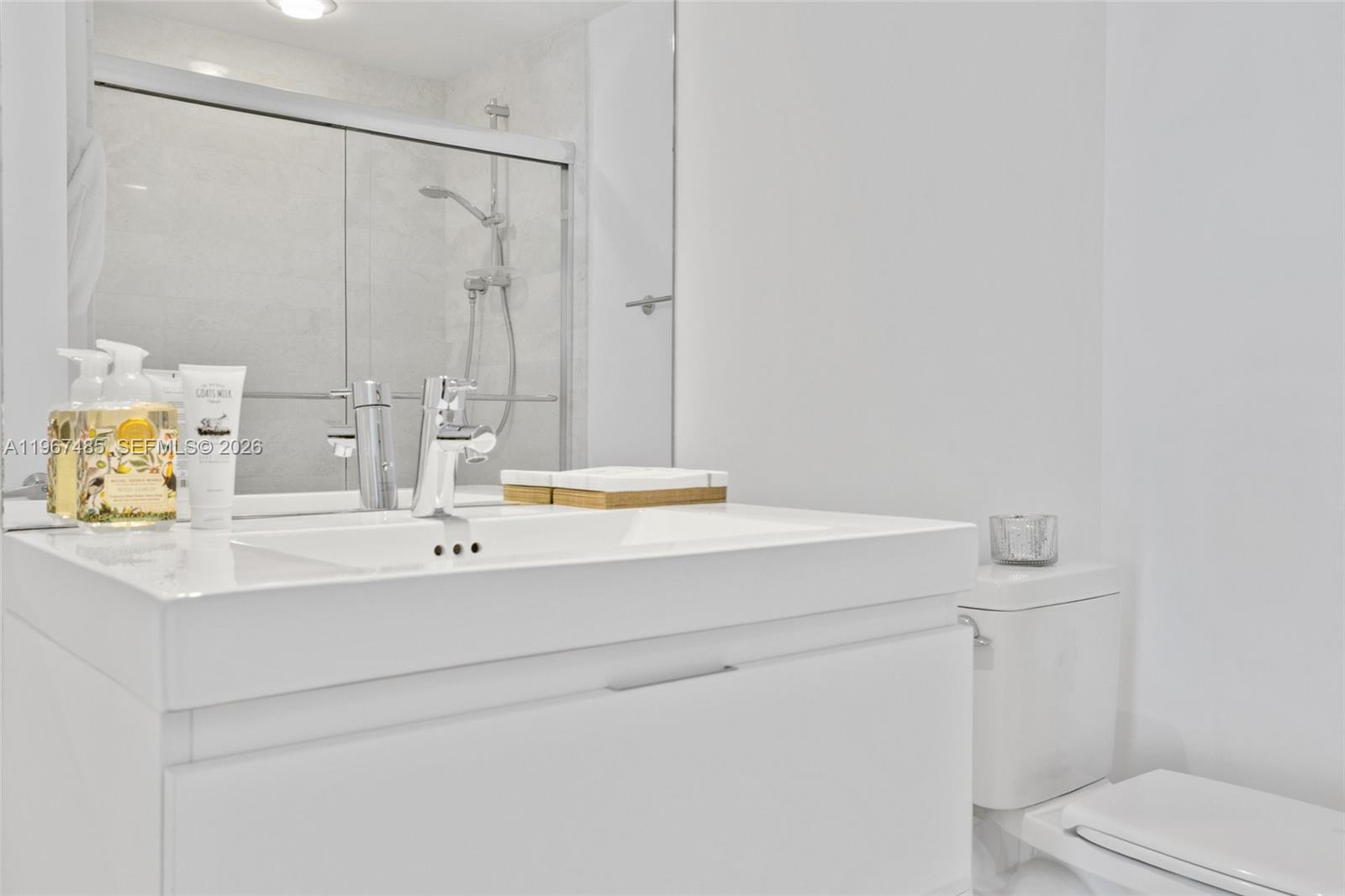 17301 Biscayne Blvd # 305