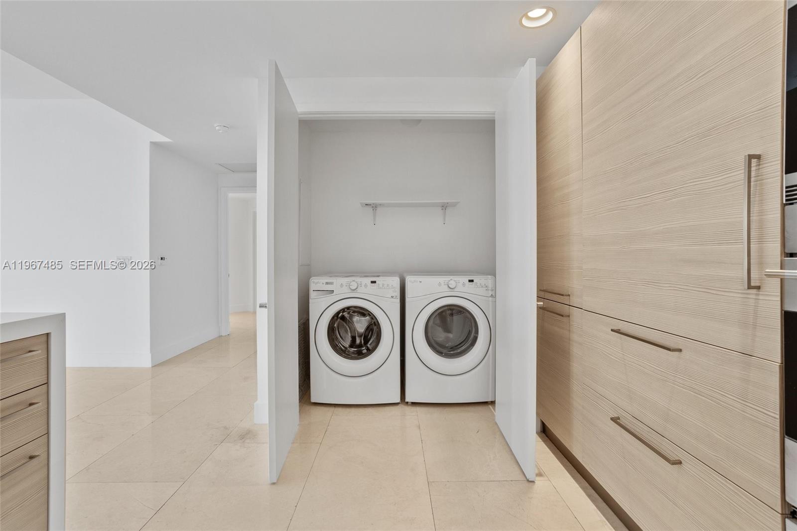 17301 Biscayne Blvd # 305