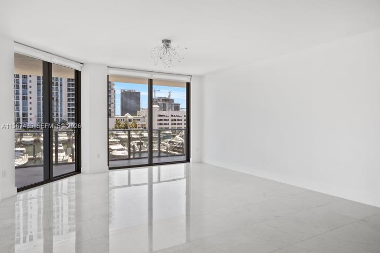 17301 Biscayne Blvd # 305