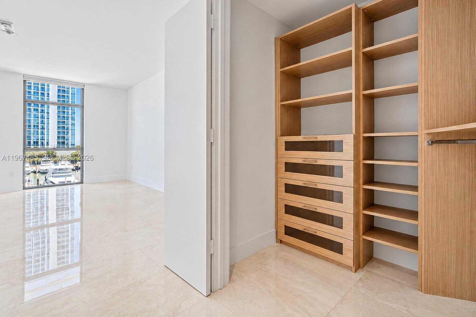17301 Biscayne Blvd # 305