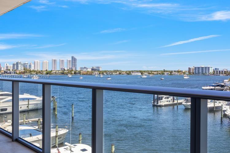 17301 Biscayne Blvd # 305