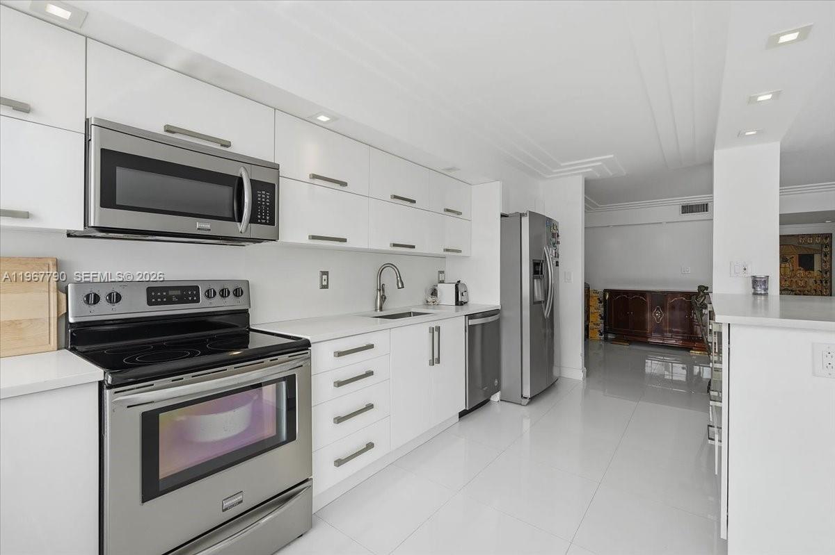 18051 Biscayne Blvd # 1701