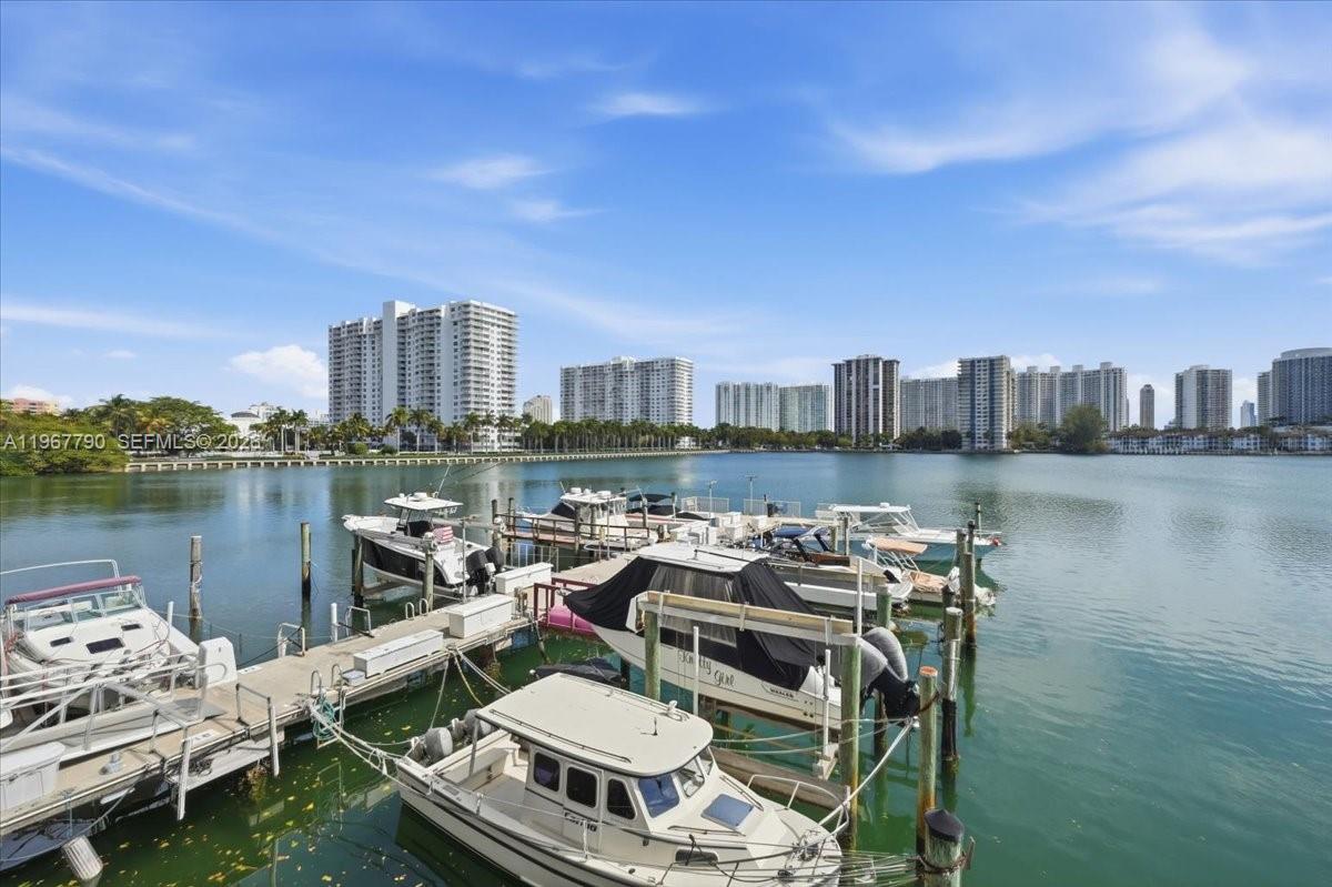 18051 Biscayne Blvd # 1701