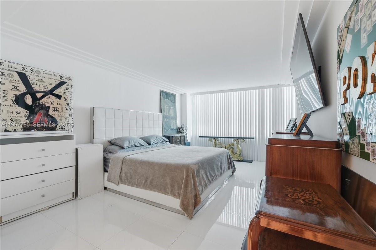 18051 Biscayne Blvd # 1701