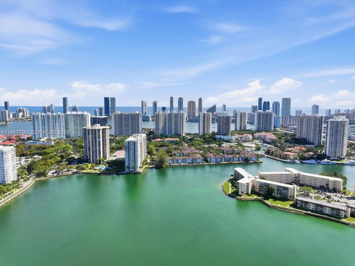 18051 Biscayne Blvd # 1701