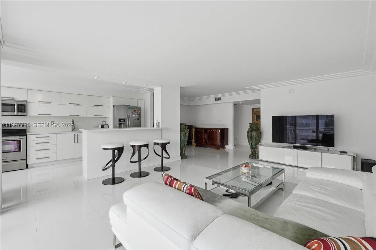 18051 Biscayne Blvd # 1701