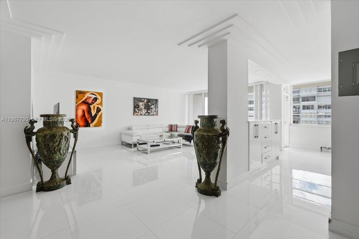 18051 Biscayne Blvd # 1701
