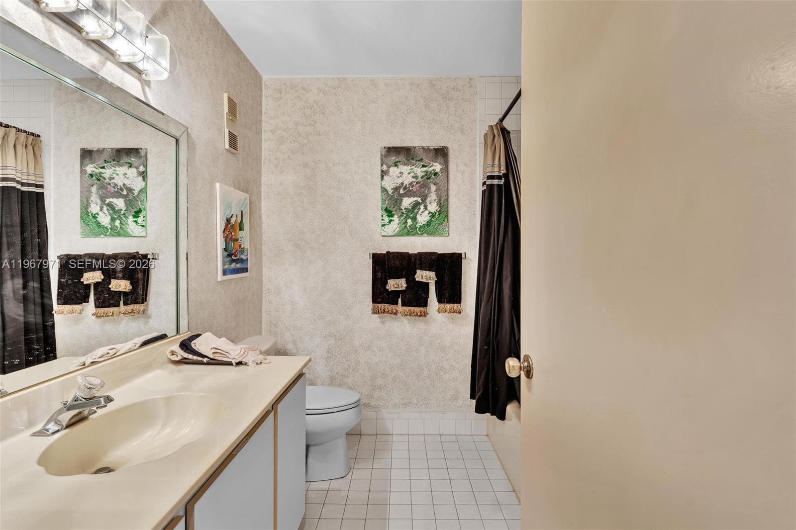 6116 Kings Gate Cir