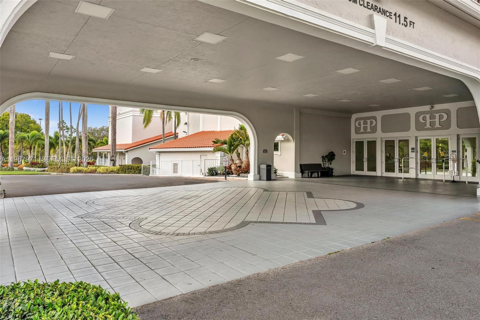6116 Kings Gate Cir