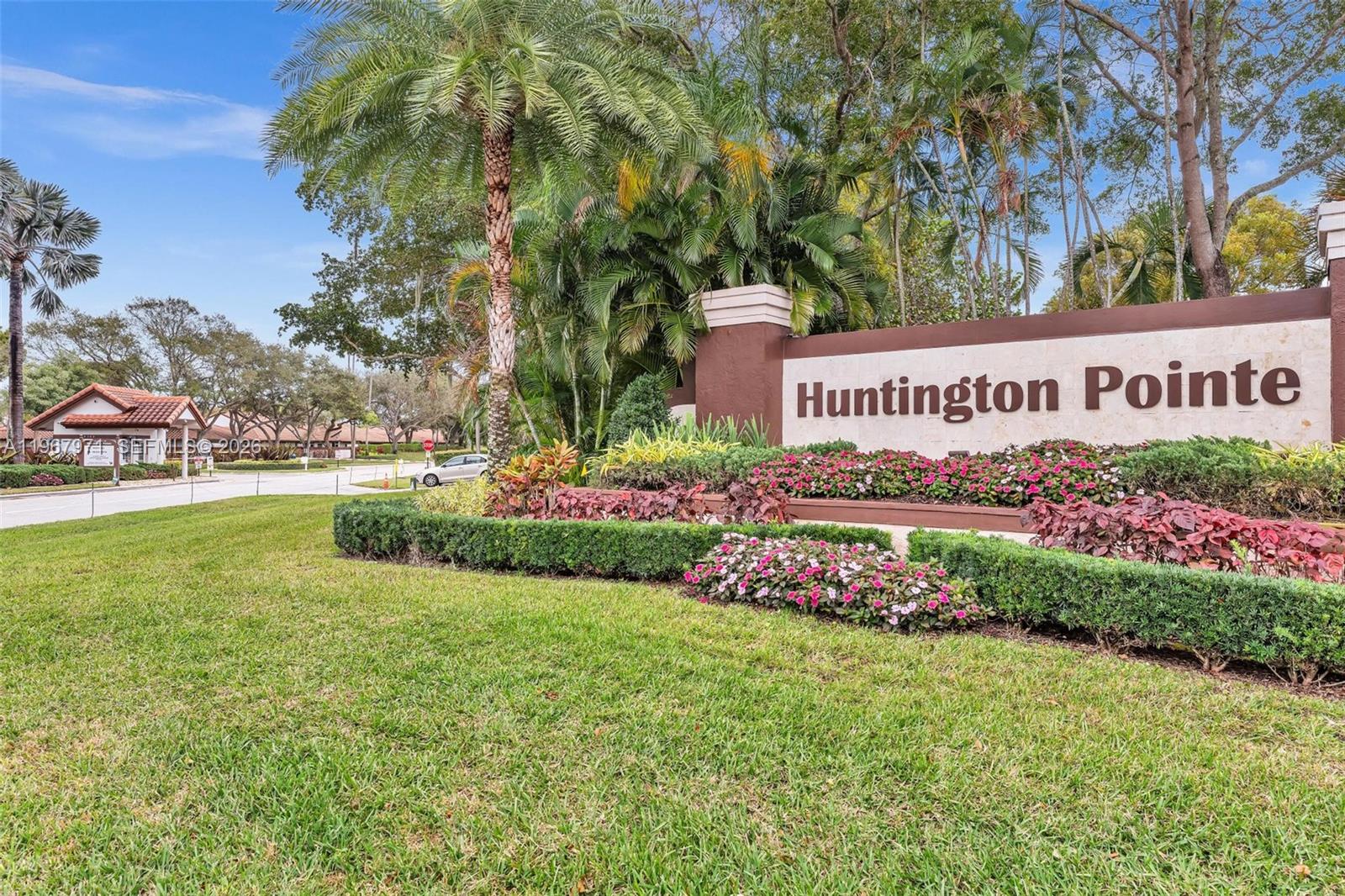 6116 Kings Gate Cir