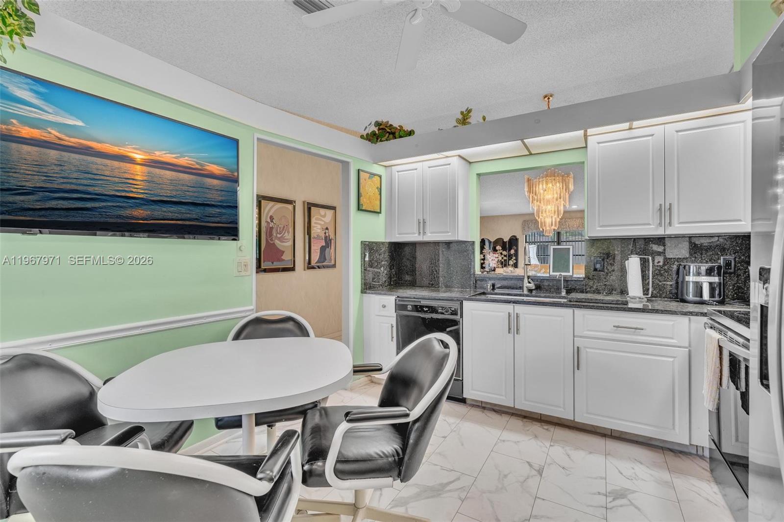 6116 Kings Gate Cir