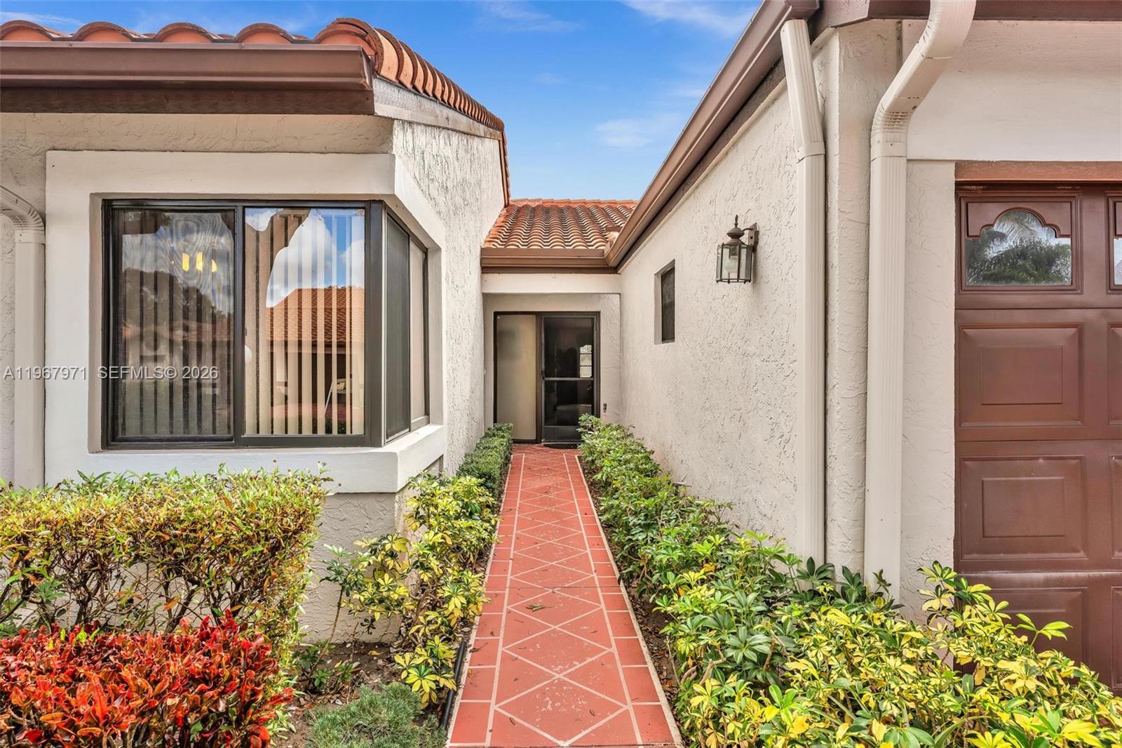 6116 Kings Gate Cir