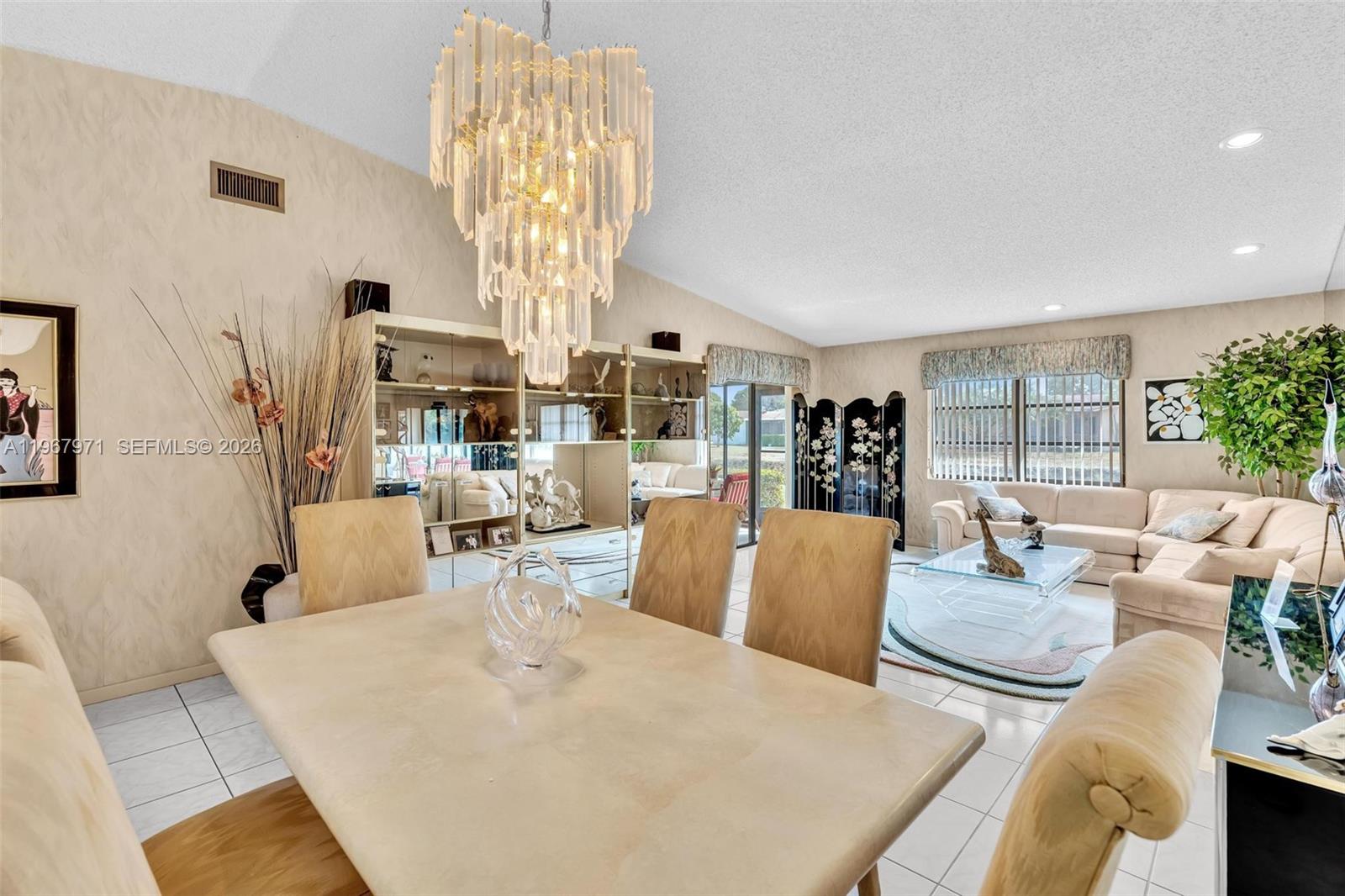 6116 Kings Gate Cir