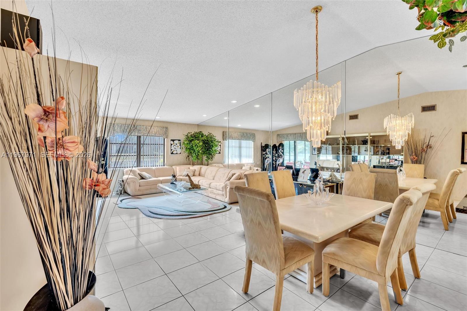 6116 Kings Gate Cir