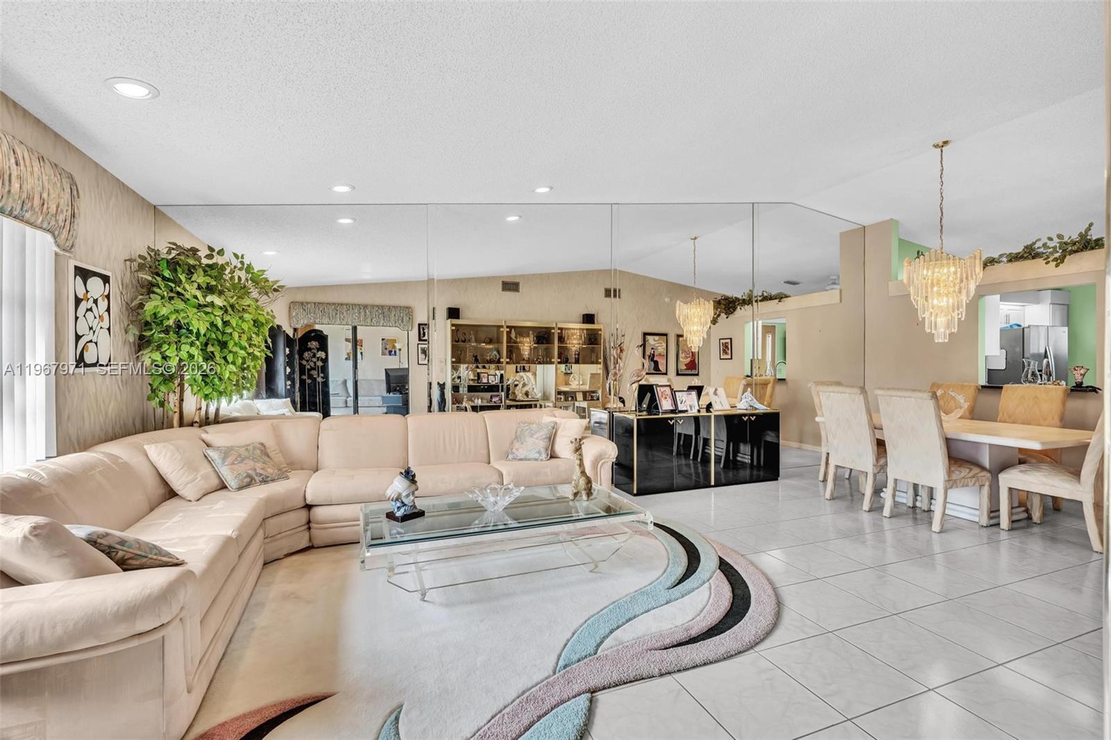 6116 Kings Gate Cir