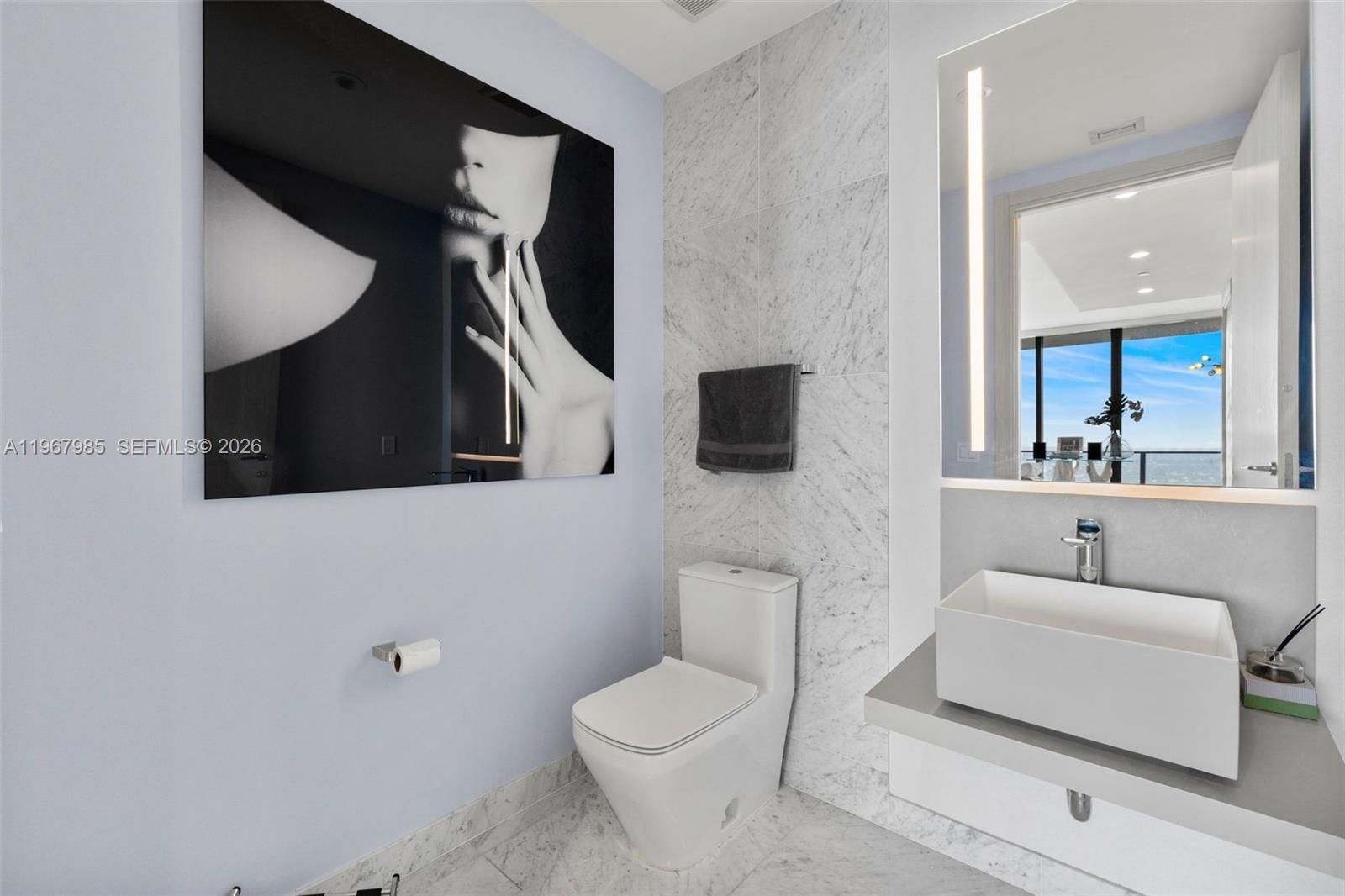 1000 Brickell Plz Unit: PH5304