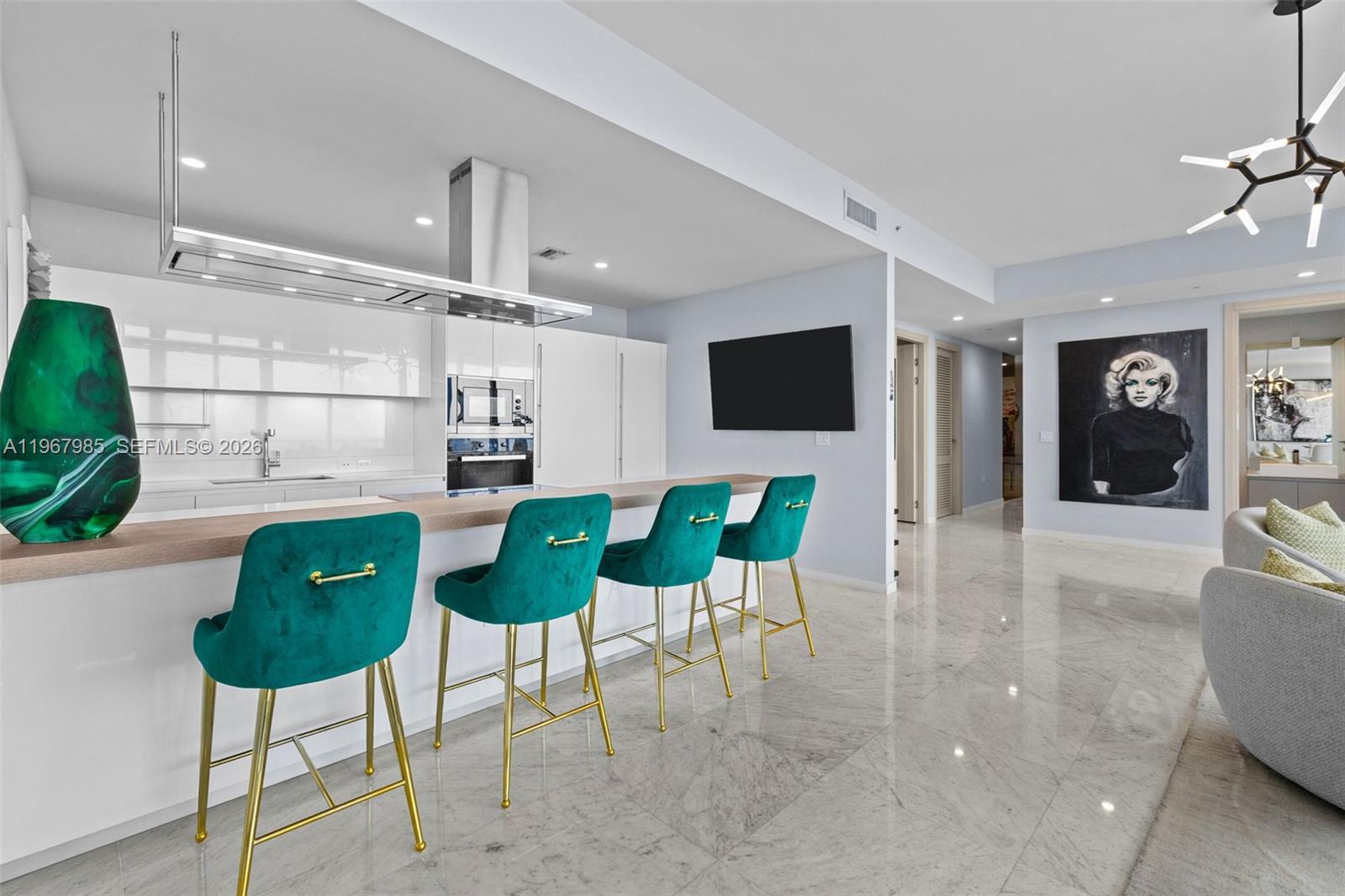 1000 Brickell Plz Unit: PH5304