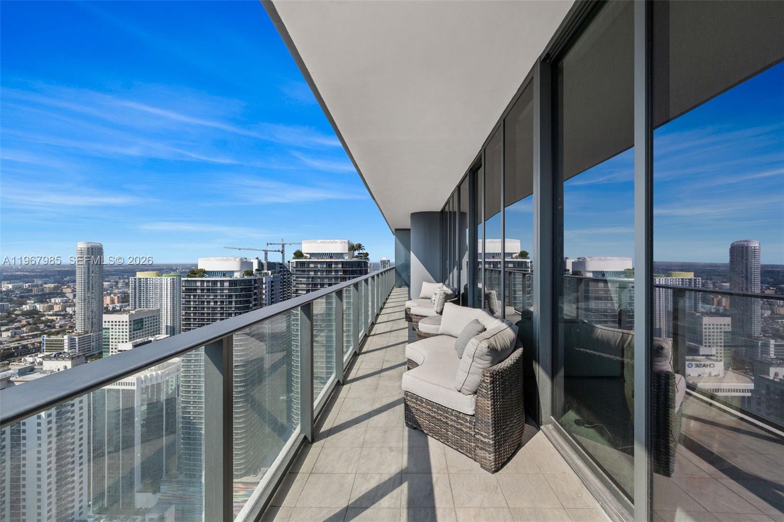 1000 Brickell Plz Unit: PH5304