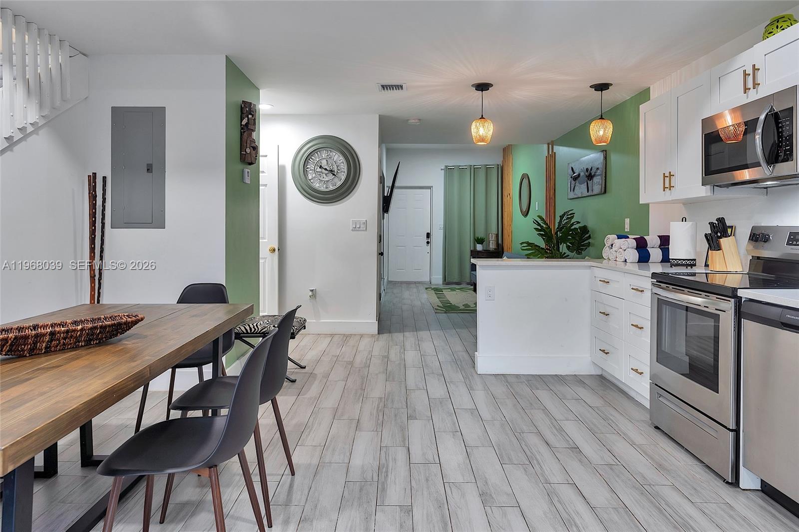 5130 - 5140 NW 5th Avenue