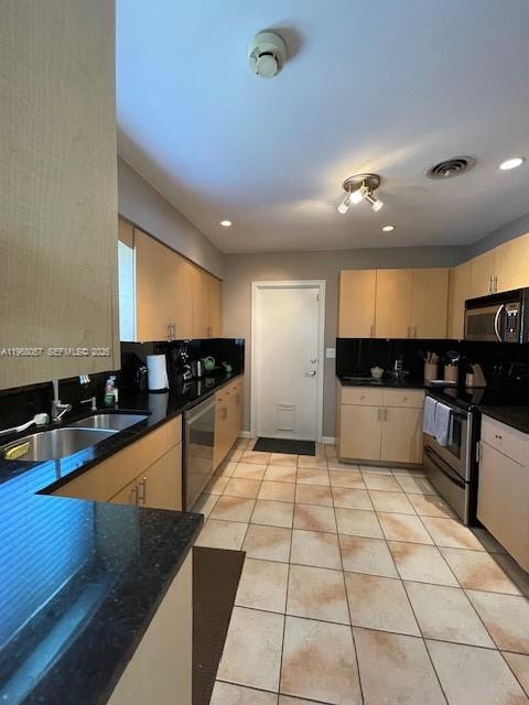 750 NE 72nd Ter