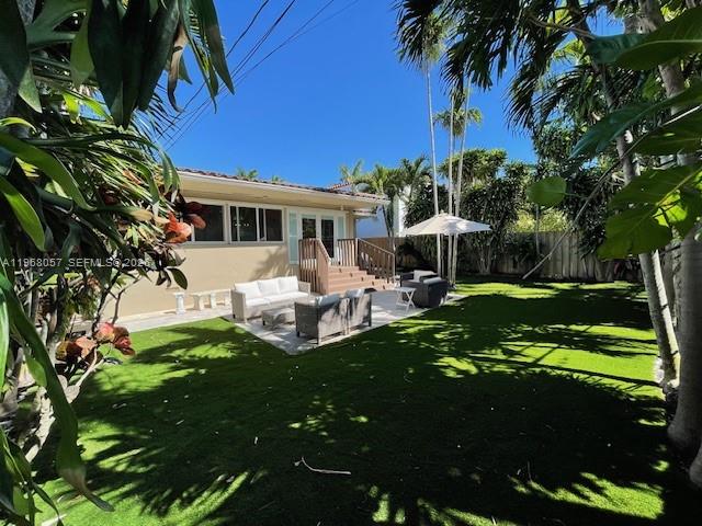750 NE 72nd Ter