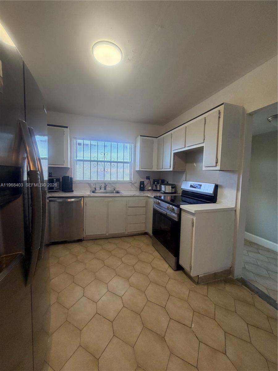 9201 Sunrise Lakes Blvd Unit: 302