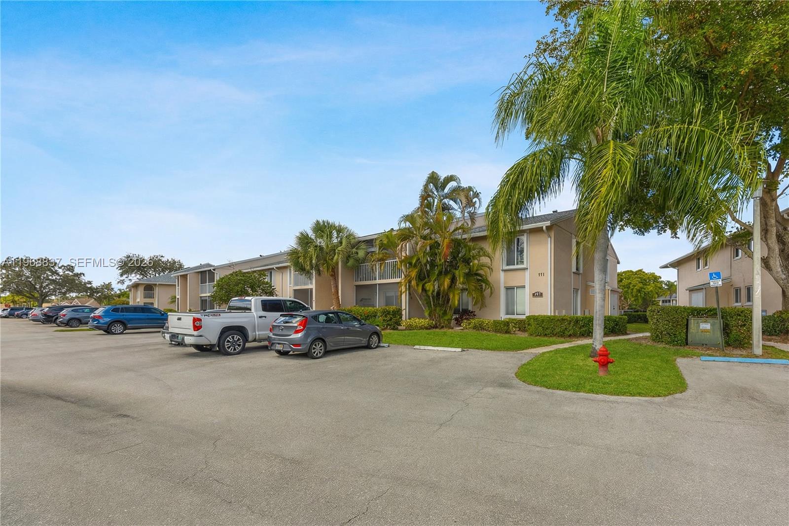 13870 Oneida Dr # H1