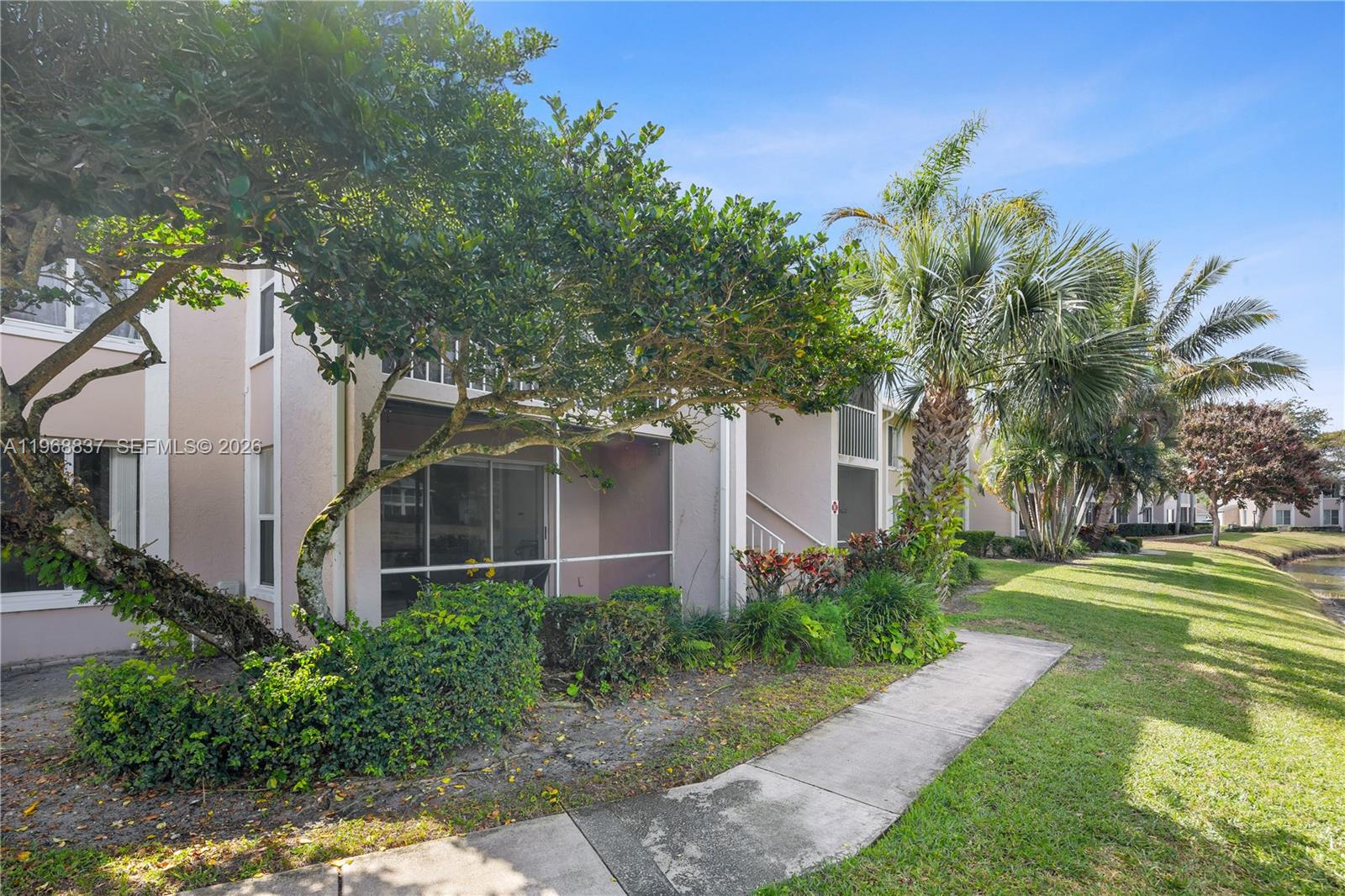 13870 Oneida Dr # H1