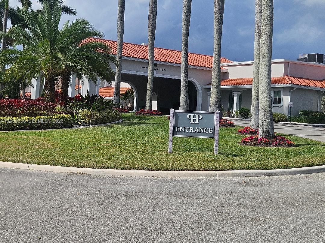 6093 Pointe Regal Cir # 210