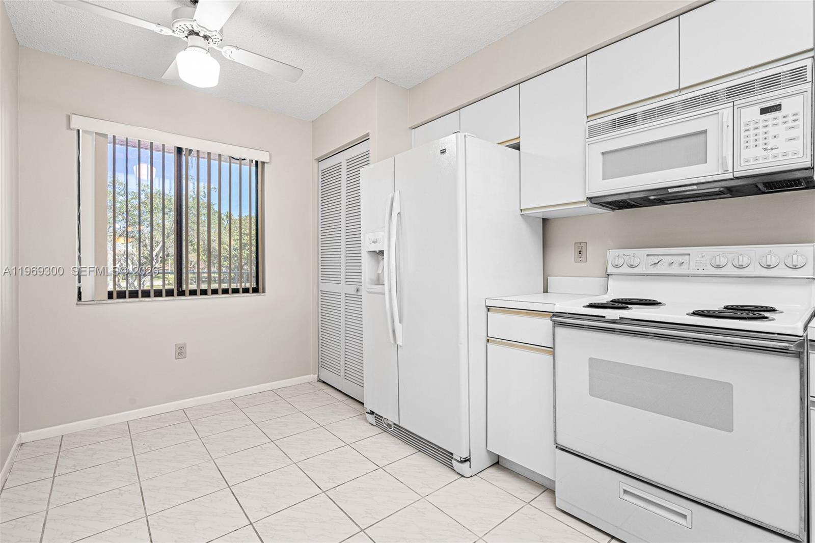 6093 Pointe Regal Cir # 210