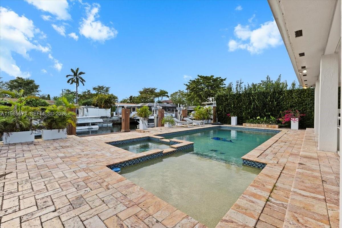 12930 Oleander Rd