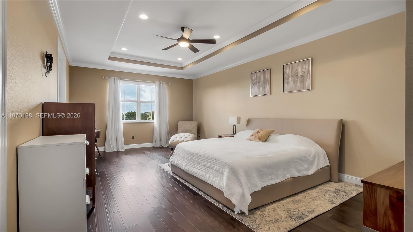 10120 N Lake Vista Ct