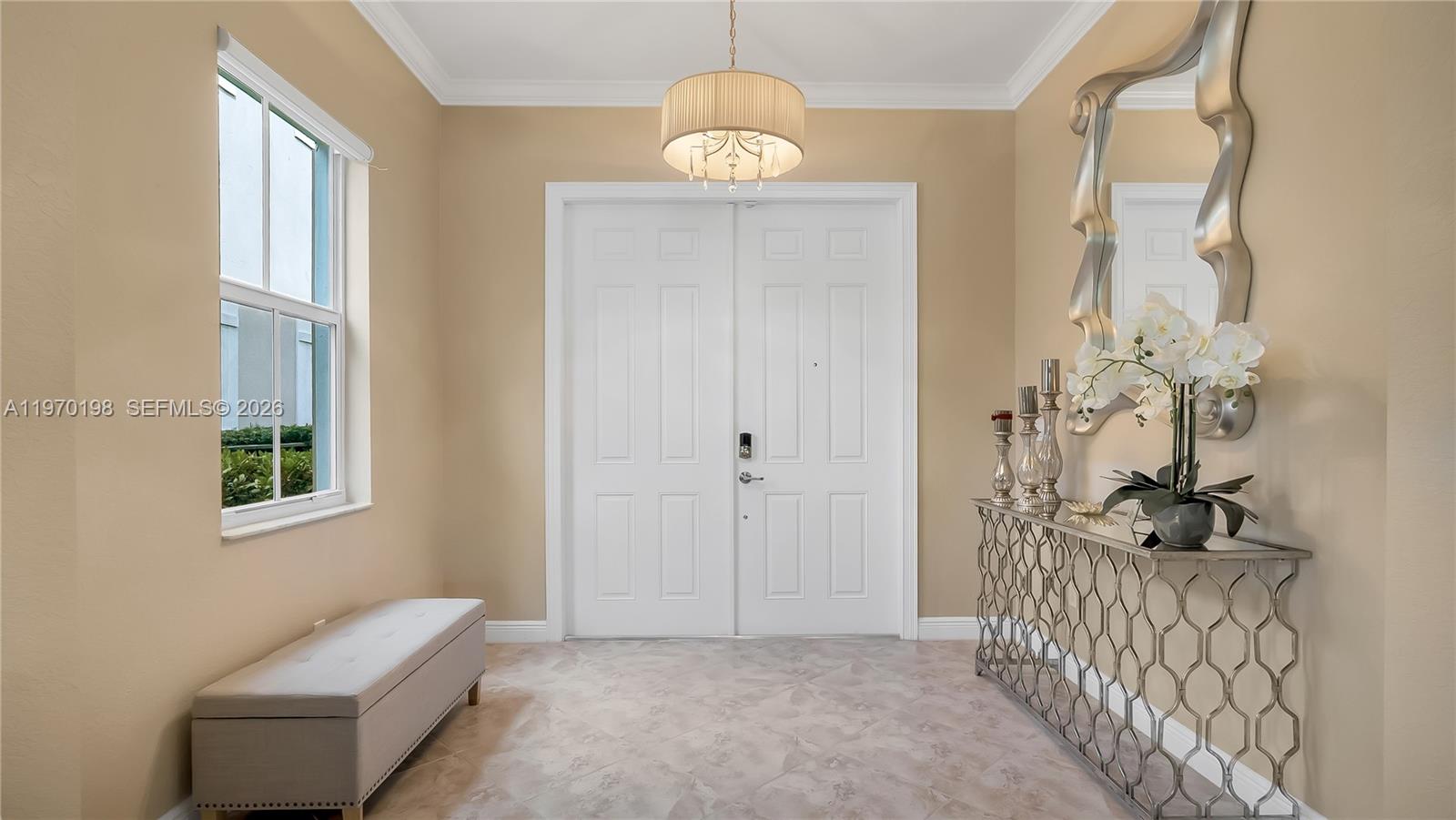 10120 N Lake Vista Ct